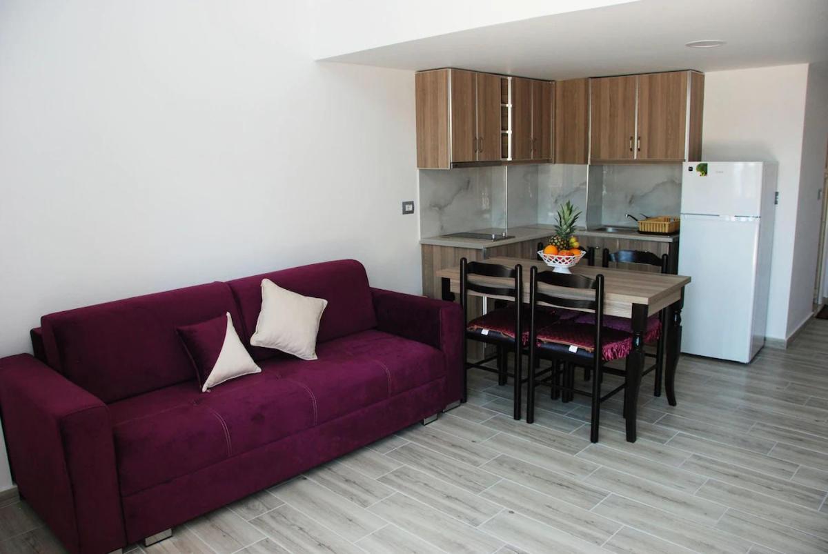 Bebi Hotel And Apartments Саранде Екстериор снимка