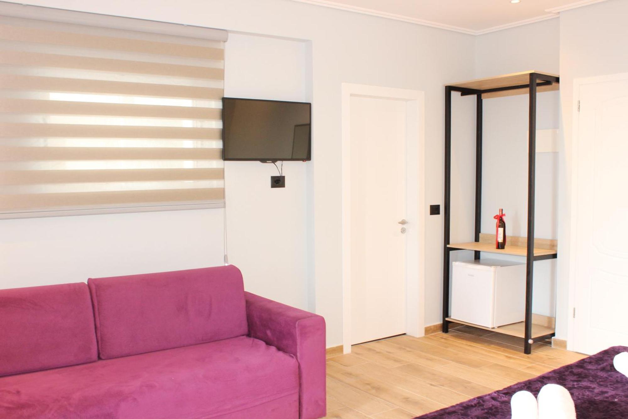 Bebi Hotel And Apartments Саранде Екстериор снимка