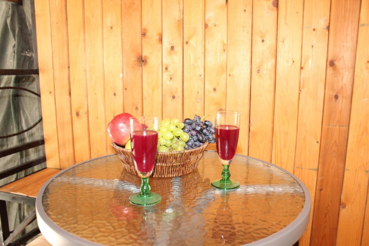 Bebi Hotel And Apartments Саранде Екстериор снимка