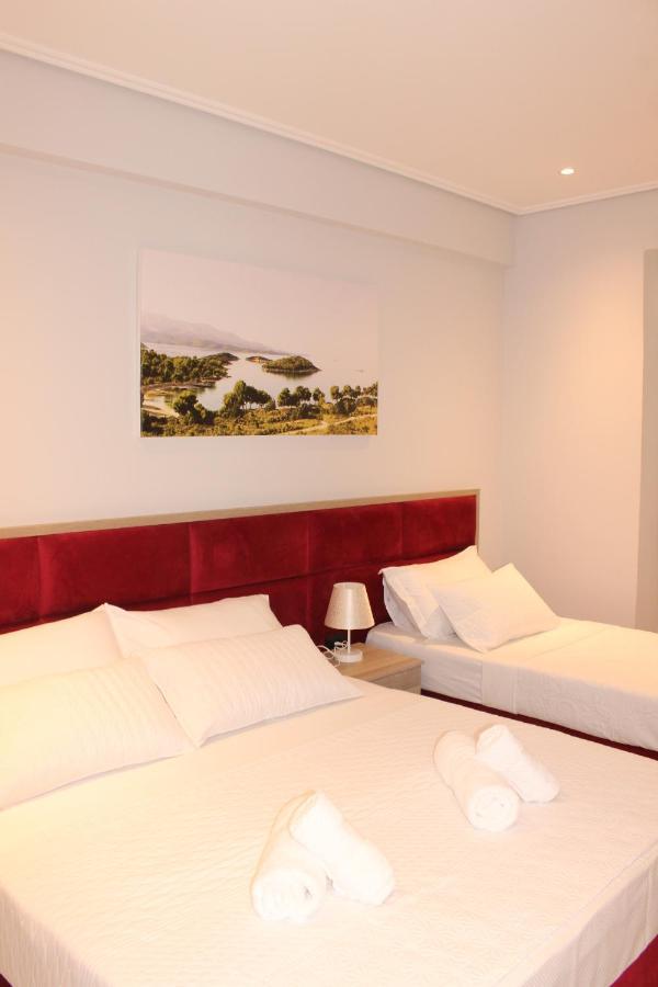 Bebi Hotel And Apartments Саранде Екстериор снимка