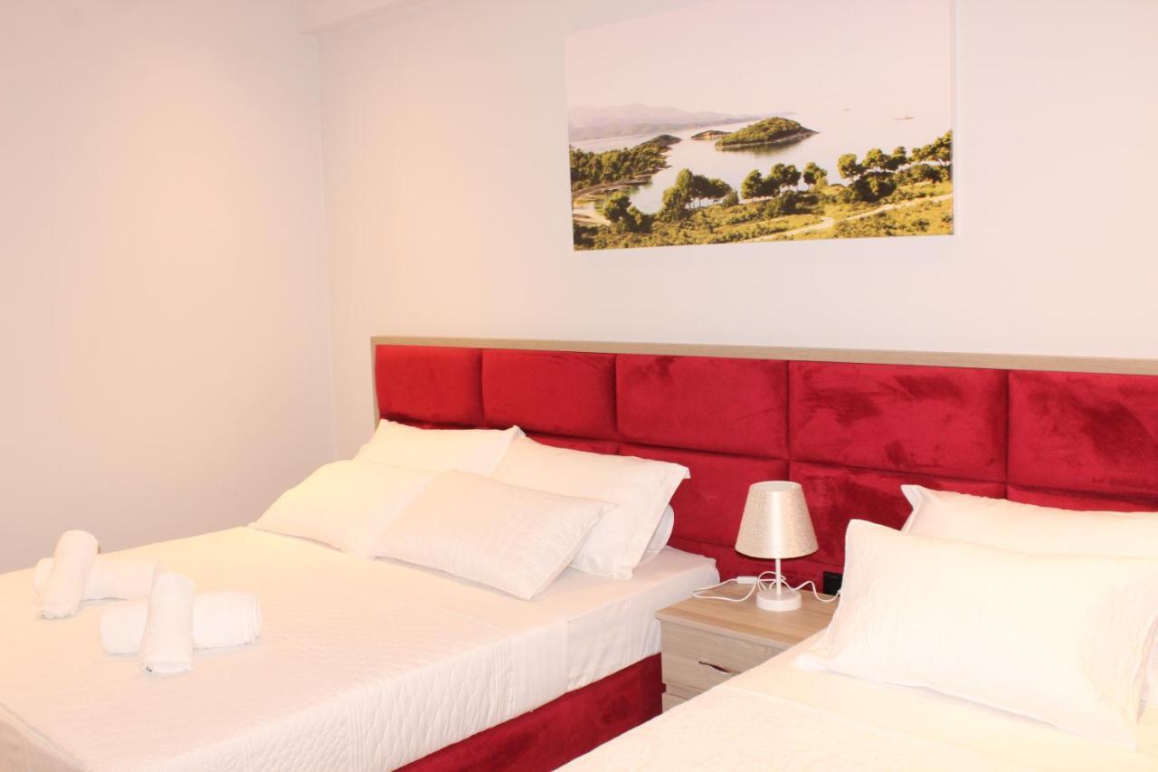 Bebi Hotel And Apartments Саранде Екстериор снимка