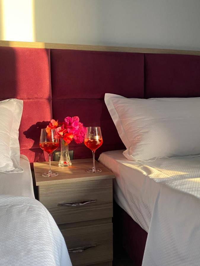 Bebi Hotel And Apartments Саранде Екстериор снимка