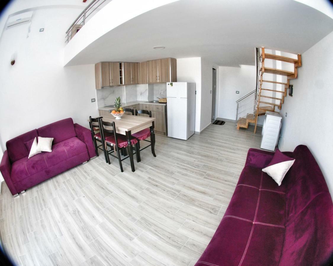 Bebi Hotel And Apartments Саранде Екстериор снимка