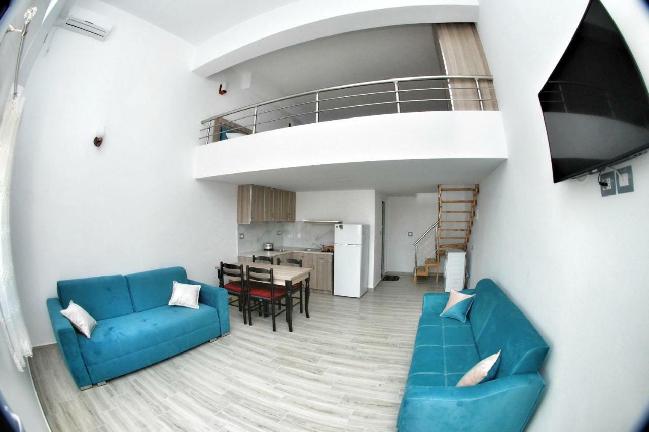 Bebi Hotel And Apartments Саранде Екстериор снимка
