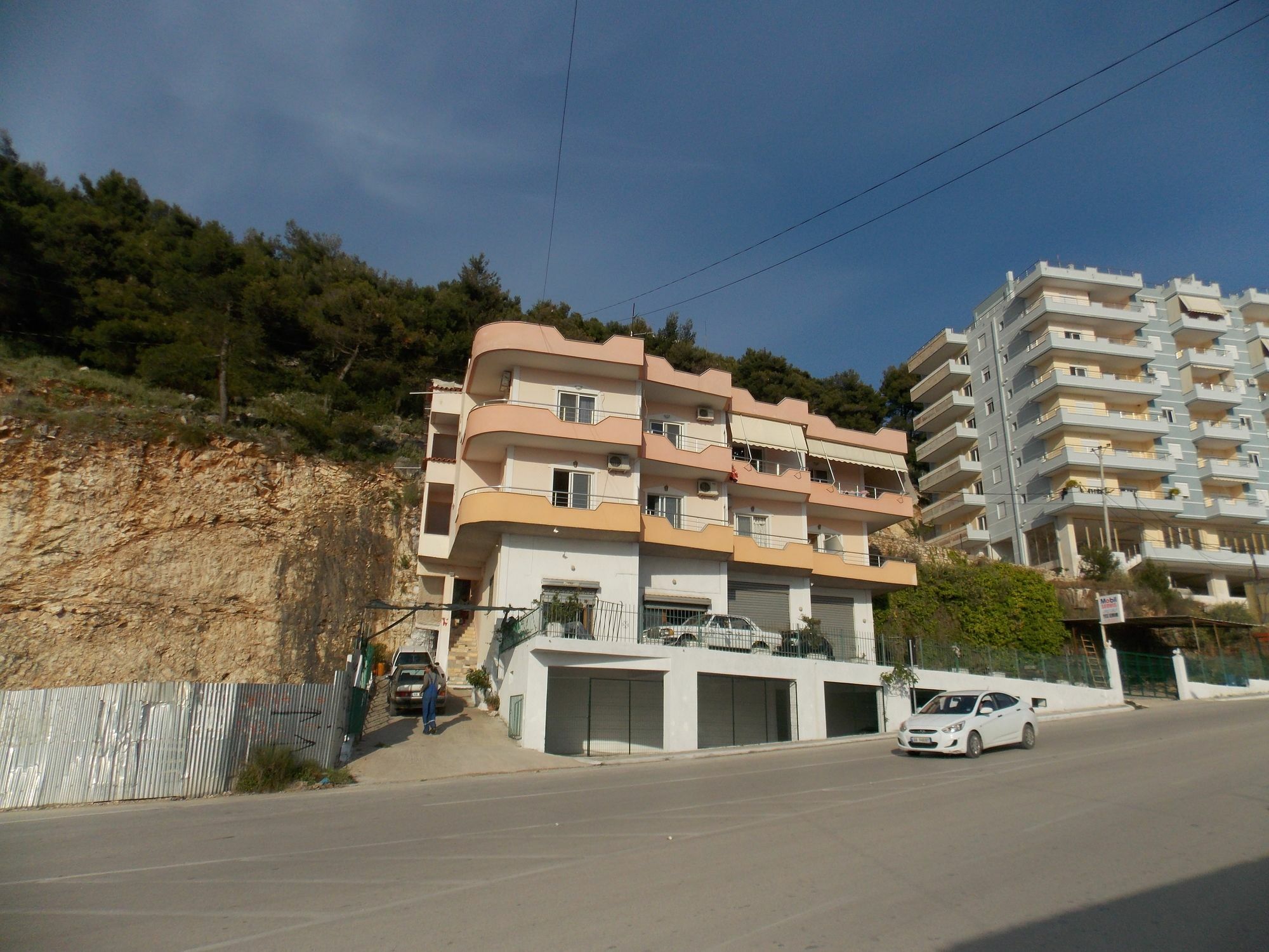 Bebi Hotel And Apartments Саранде Екстериор снимка